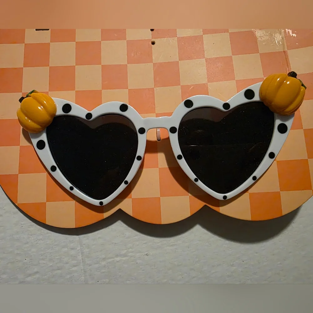 NWT Heart Shaped Polka Dot Pumpkin Sunglasses